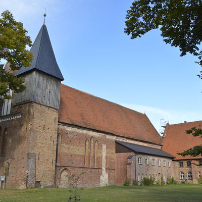 Bild vergrößern: Klosterkirche Rühn