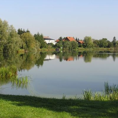 Blick auf den Sülzpfuhl in Rühn von einer Badestelle.