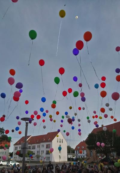 Bild vergr��ern: Jubil�um Grundschule Schlossplatz
