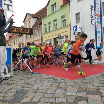 Bild vergr&ouml;&szlig;ern: 14. B&uuml;Wo-Citylauf 2020 Start Kids
