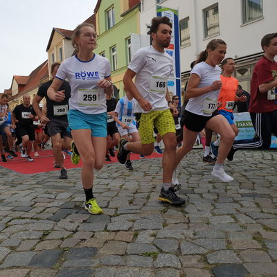 Bild vergr&ouml;&szlig;ern: 14. B&uuml;Wo-Citylauf Start 5 10 km 2