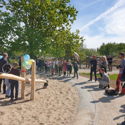 Bild vergr&ouml;&szlig;ern: Neuer Spielplatz Park am Schloss3