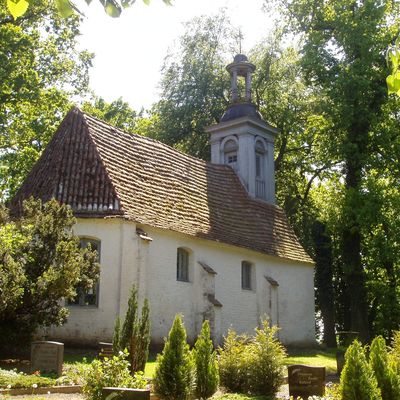 Bild vergrößern: Kirche in Penzin