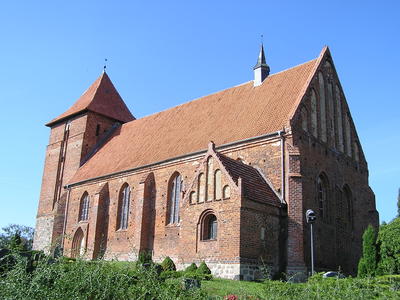 Bild vergr&ouml;&szlig;ern: Auf dem Bild ist die Tarnower Kirche abgebildet.