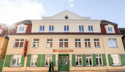 Bild vergr&ouml;&szlig;ern: Bützower Hof