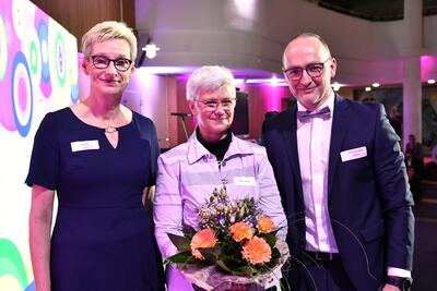 Bild vergr&ouml;&szlig;ern: Neujahrsempfang 2024: Stadtpr&auml;sidentin, Heike Rahn, Kerstin Bandow und B&uuml;rgermeister, Christian Gr&uuml;schow (v. l.)