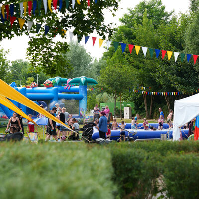 Bild vergr&ouml;&szlig;ern: Fest im Park 2026